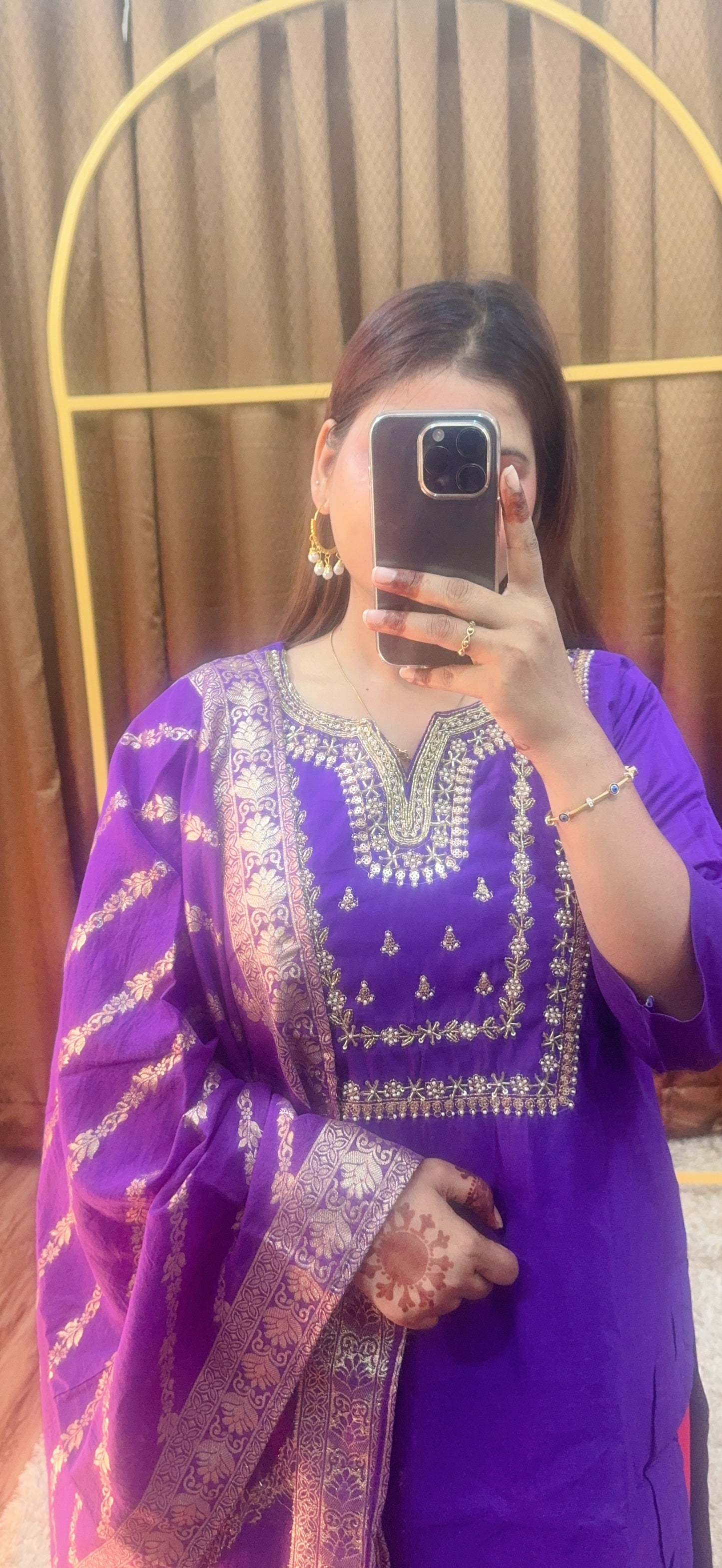 Square Neck Hand embroidery Suit Set With Bnarsi Duptta