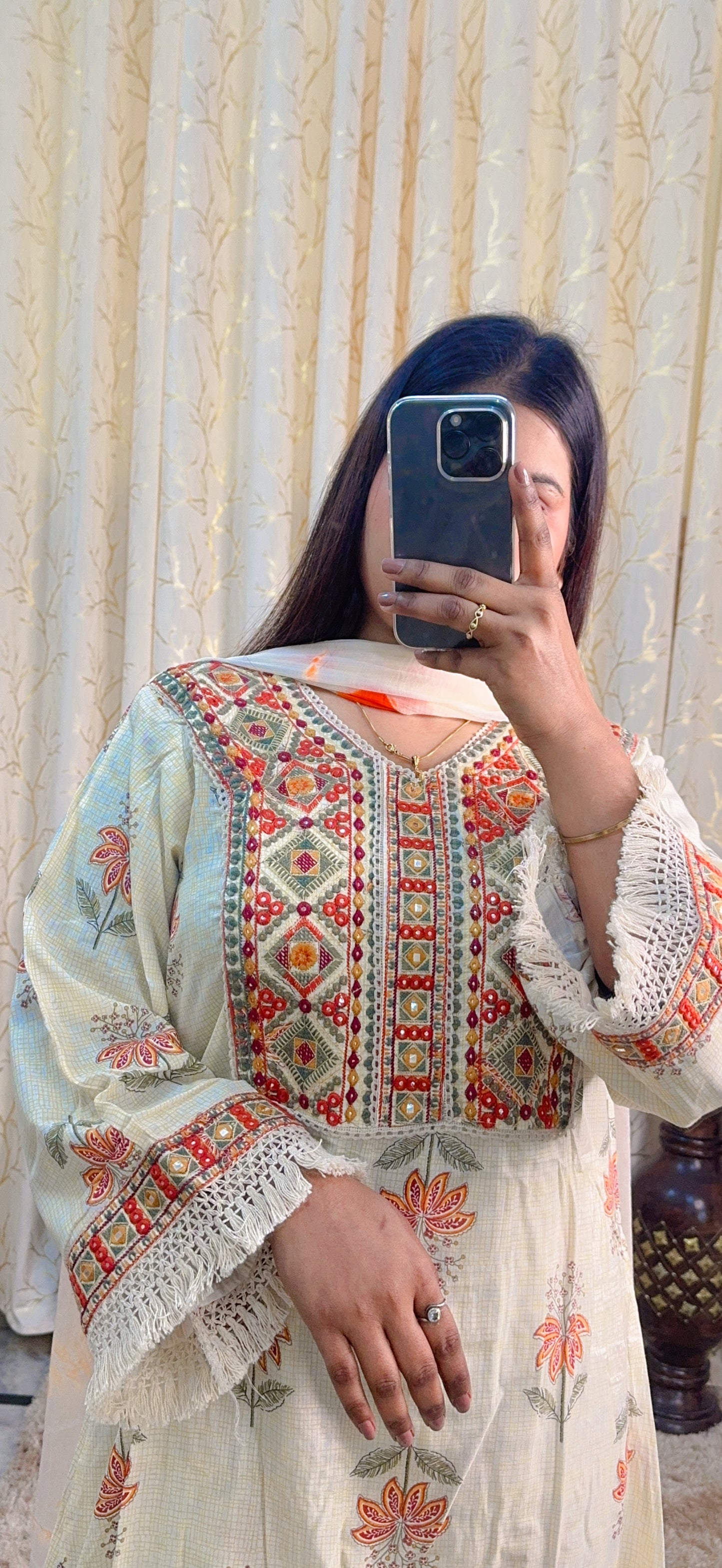 Ellat printed Pakistani Suit With Plazo set