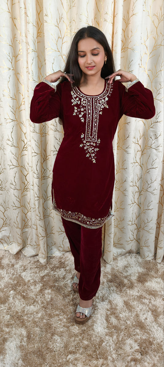 Heavy neck embroidered velvet cord set